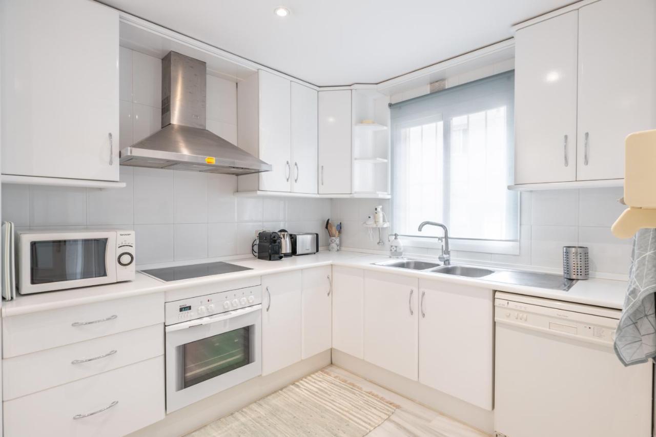 Apartamento Familiar Vistas Al Mar By Rent Me Estepona Kültér fotó